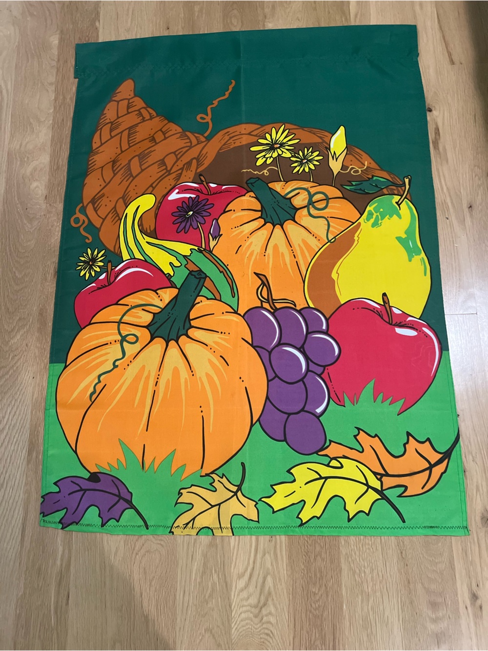 Autumn/Fall Cornucopia 41X29 Garden Flag
Pumpkins/Fruit